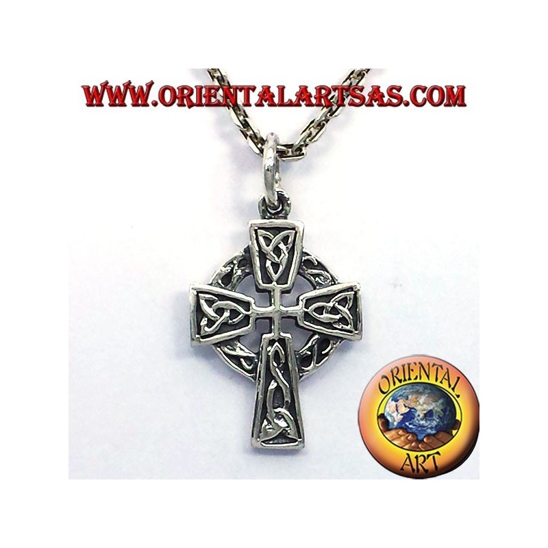 ciondolo Croce celtica con nodo  in argento