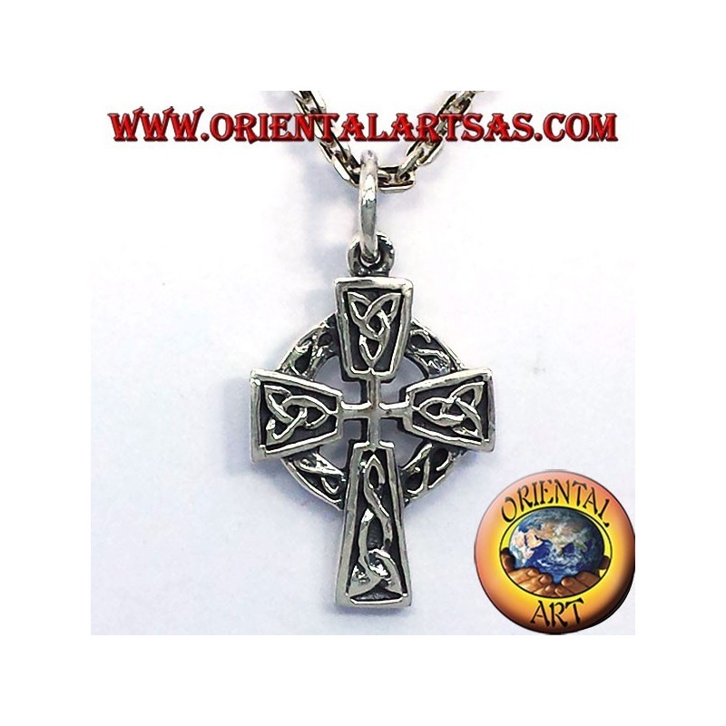 ciondolo Croce celtica con nodo  in argento