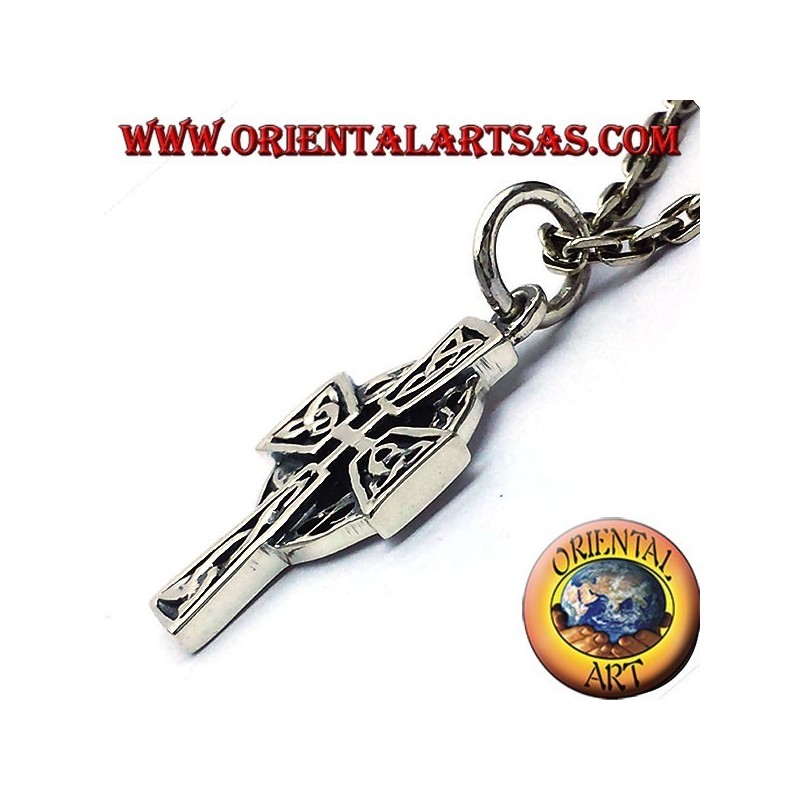 ciondolo Croce celtica con nodo  in argento