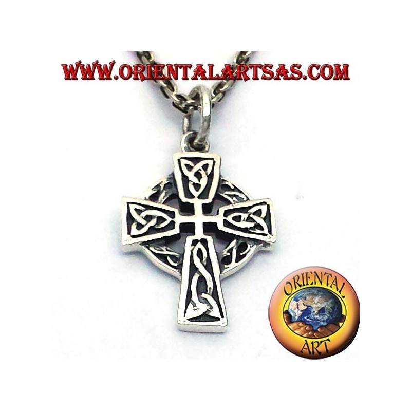 ciondolo Croce celtica con nodo  in argento