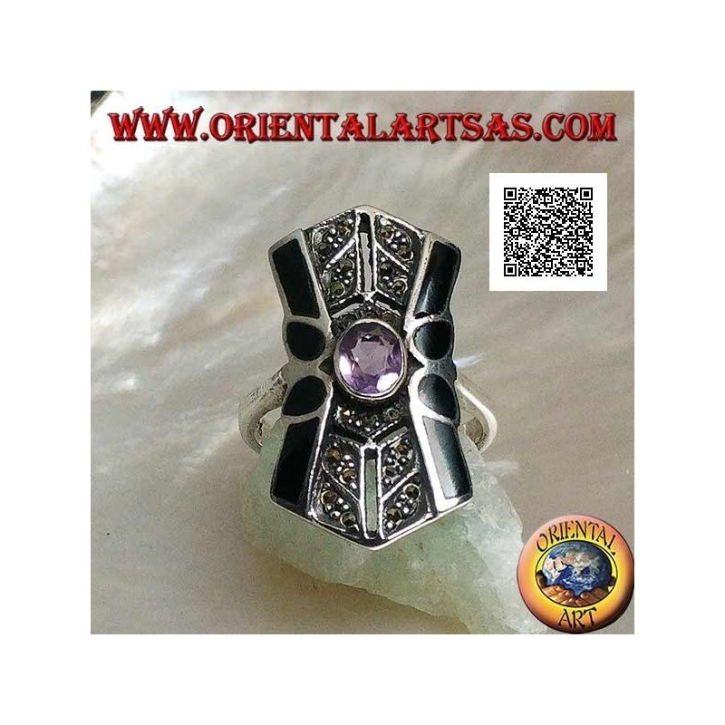 Bague en argent avec améthyste naturelle ovale sur une monture carrée avec décor marcassite et onyx sur les côtés