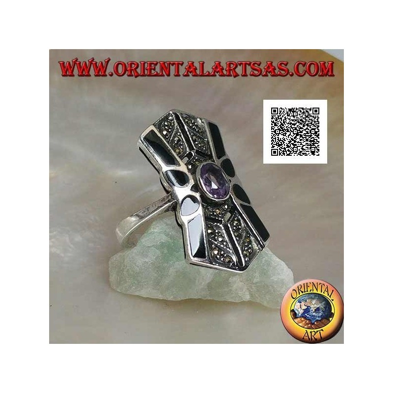 Bague en argent avec améthyste naturelle ovale sur une monture carrée avec décor marcassite et onyx sur les côtés