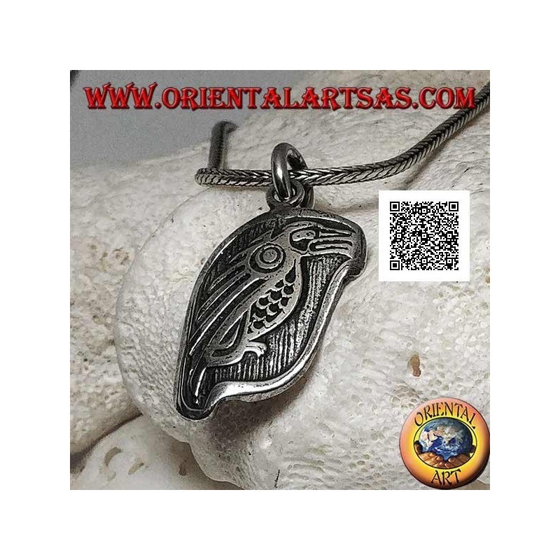 Ciondolo in argento medaglietta con condor (uccello sacro del popolo Inca) di profilo in altorilievo