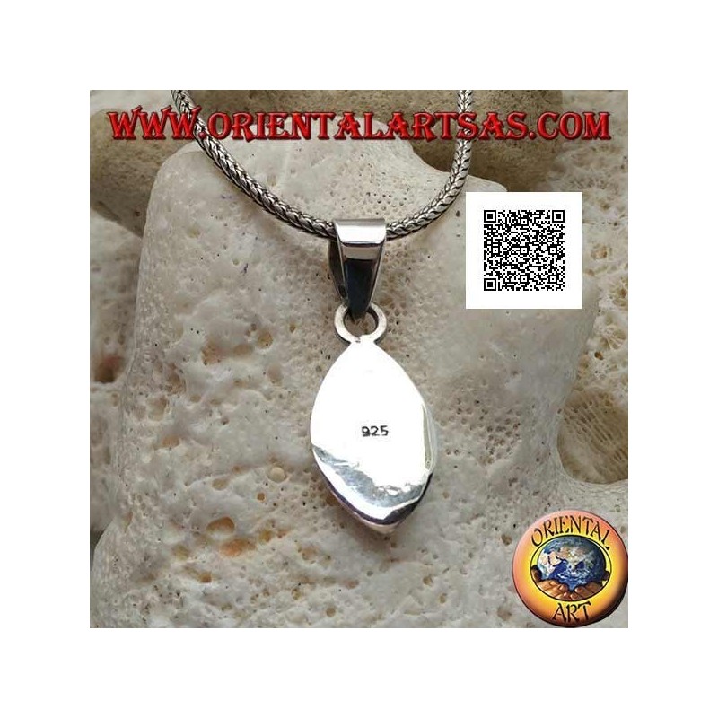 Silver pendant with shuttle mother of pearl on a smooth and essential setting
