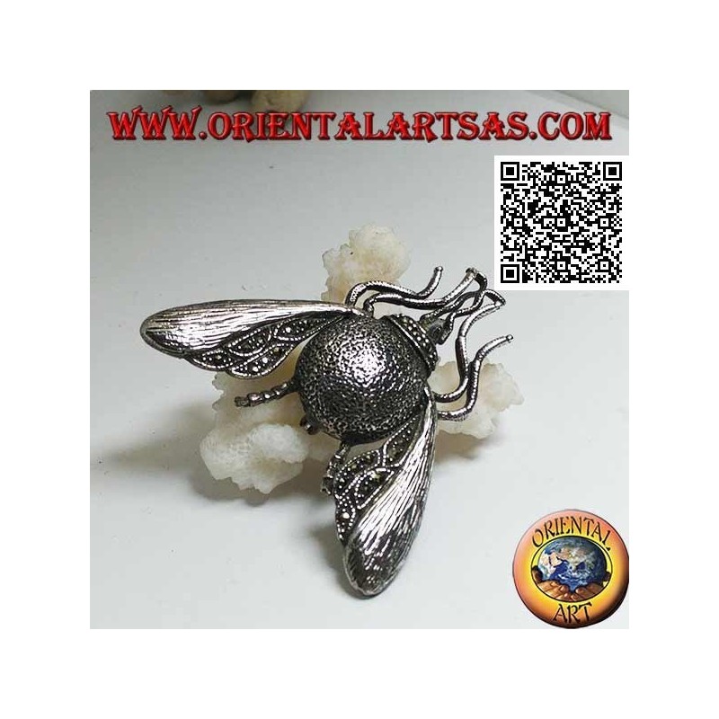 Silver brooch in the shape of a bumblebee / bumblebee in flight studded with marcasite