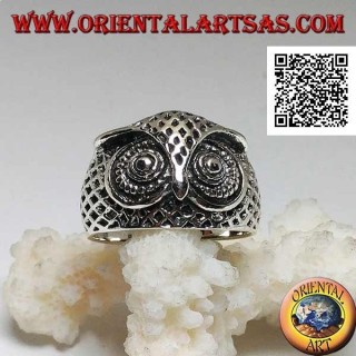 Anillo de plata con forma de cabeza de búho con ojos decorados con tallas