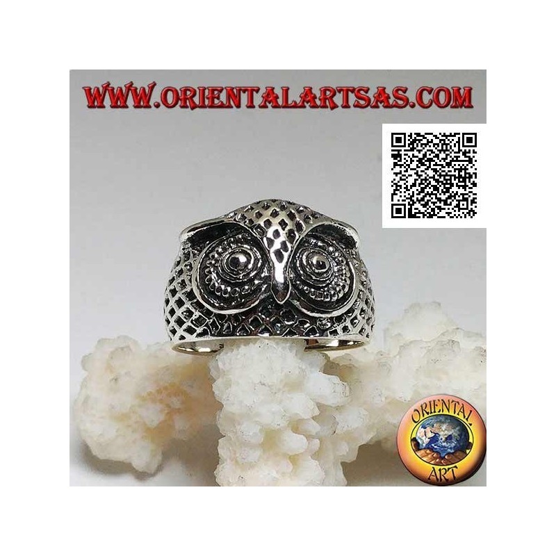 Bague en argent en forme de tête de hibou aux yeux ornés de sculptures