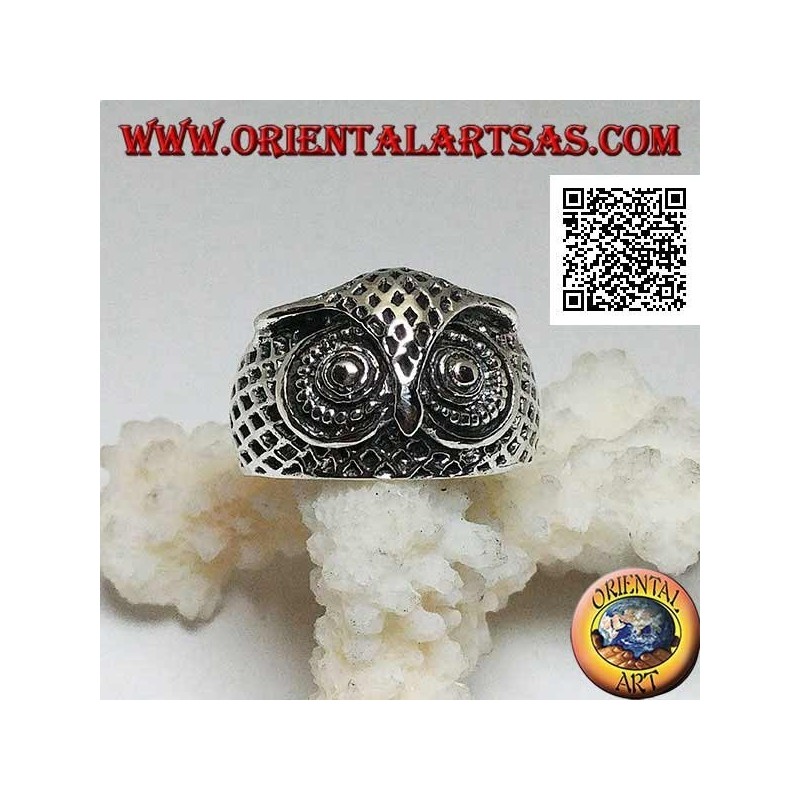 Bague en argent en forme de tête de hibou aux yeux ornés de sculptures