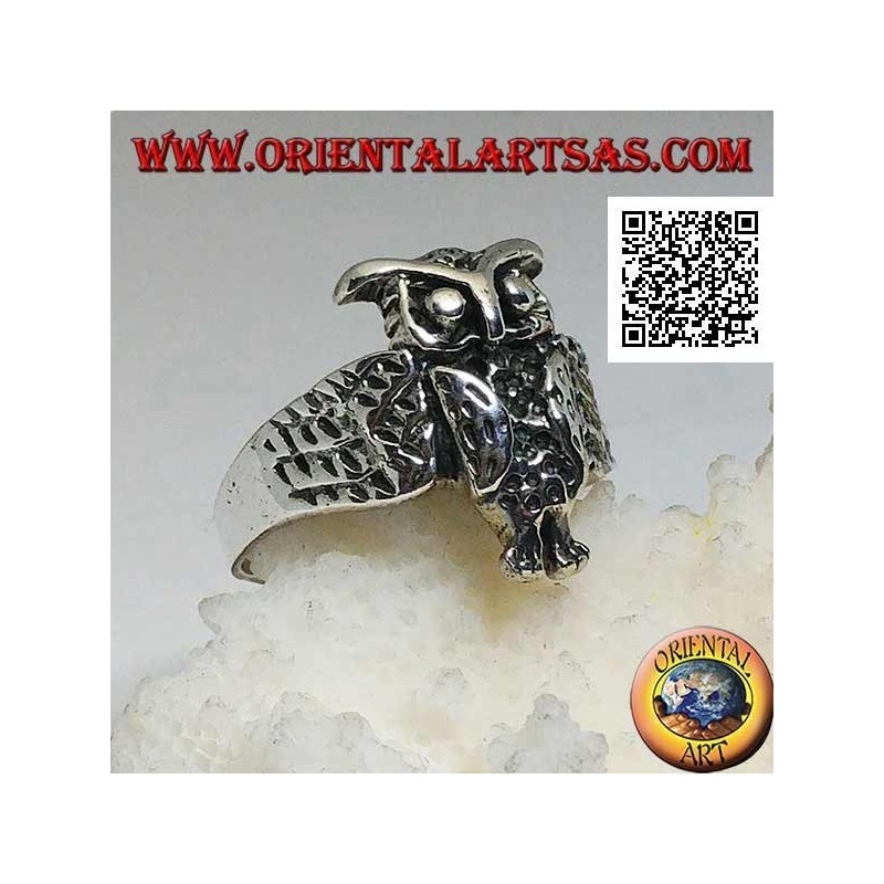Silver ring in the shape of a whole owl with enveloping open wings