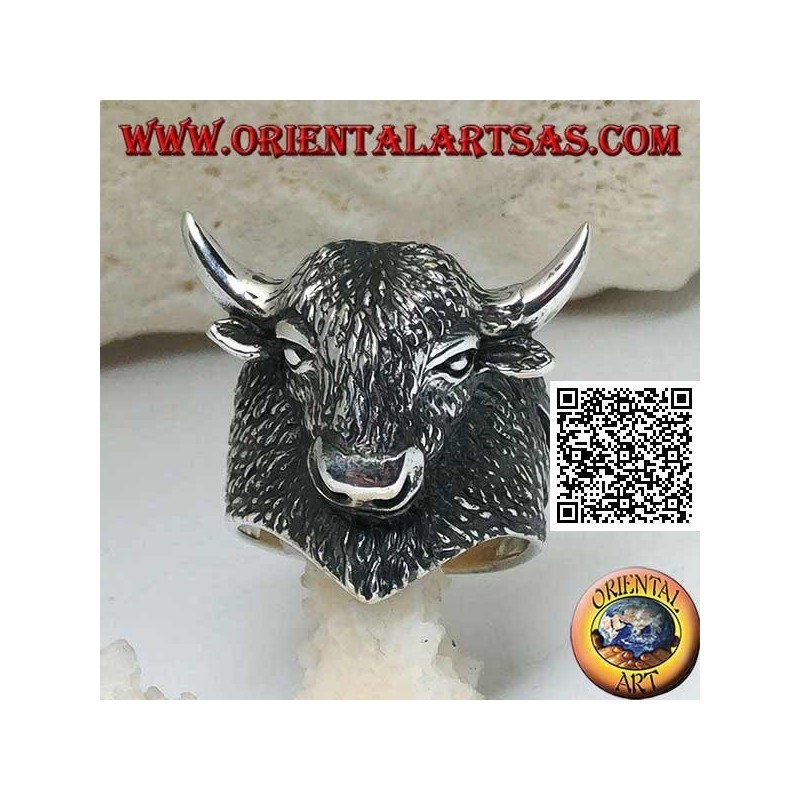 Silver ring in the shape of a fully engraved American bison head (large)