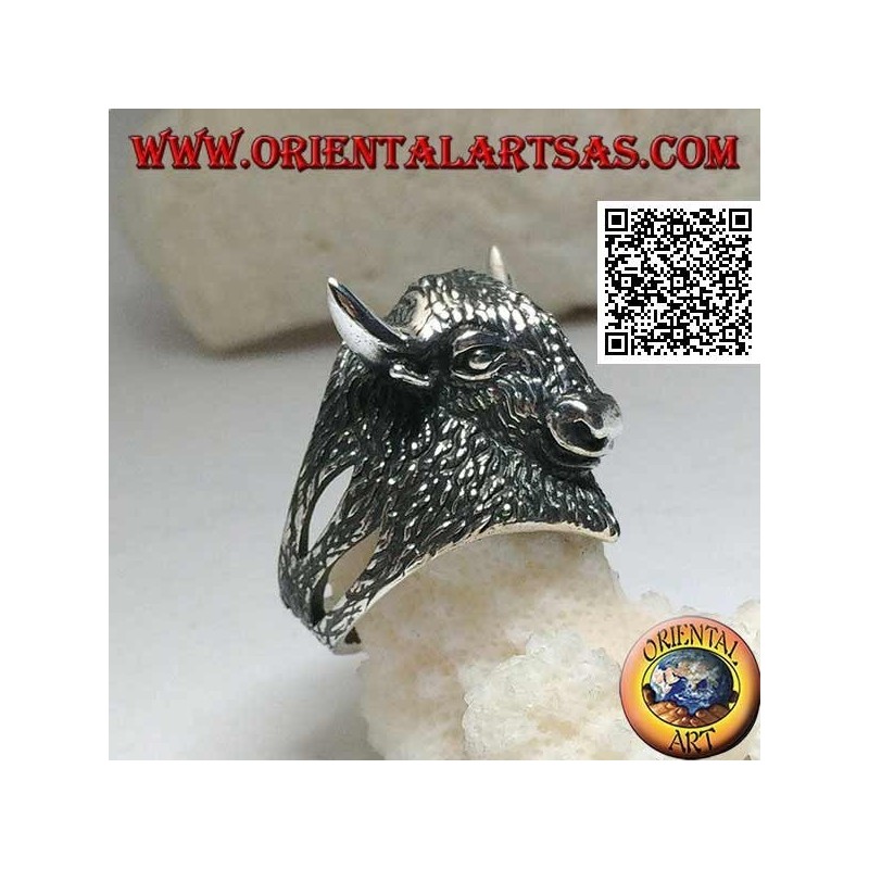 Silver ring in the shape of a fully engraved American bison head (large)