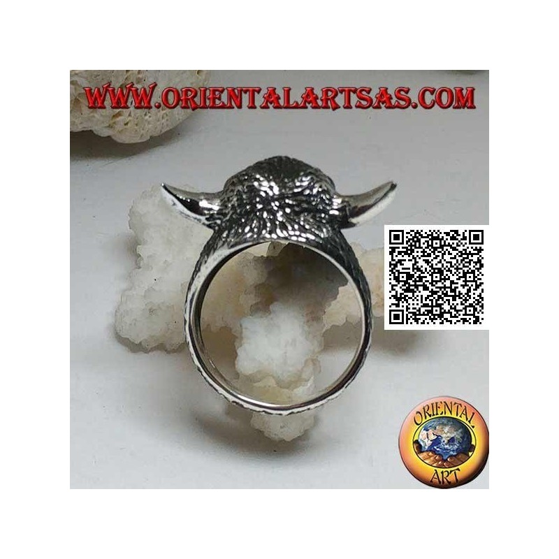 Anillo de plata con forma de cabeza de bisonte americano totalmente grabada (grande)