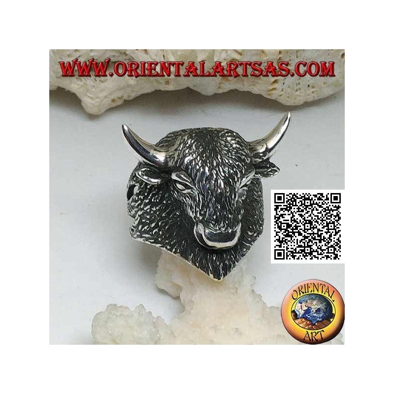 Silver ring in the shape of a fully engraved American bison head (large)