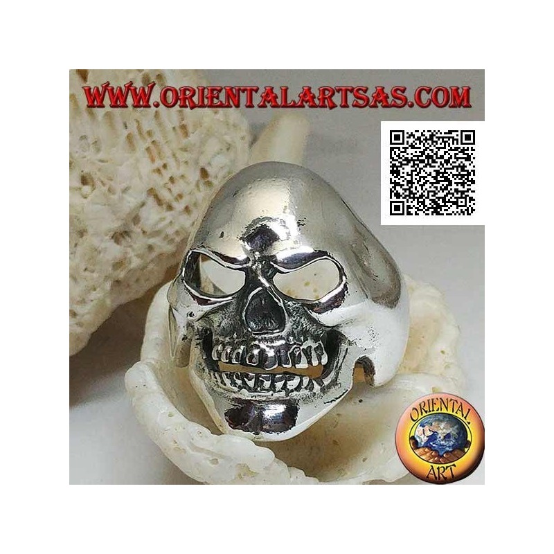 Bague en argent, crâne lisse souriant avec fossette sur le menton