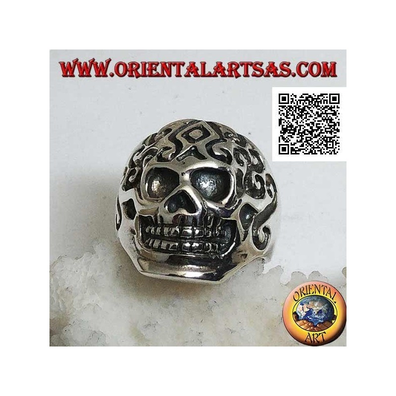 Bague en argent, crâne avec gravures celtiques (triskéll)