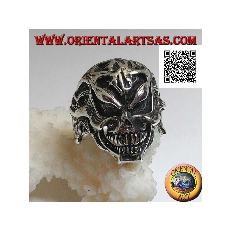 Silver ring, stripped skinned skull
