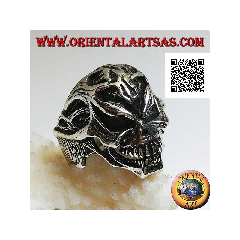 Silver ring, stripped skinned skull