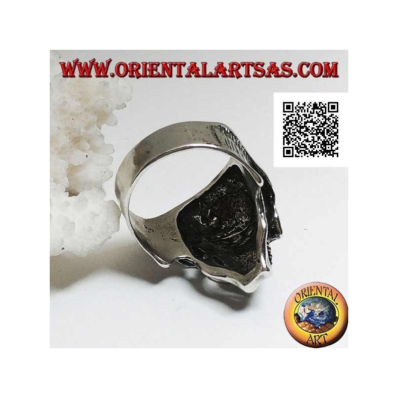 Silver ring, stripped skinned skull