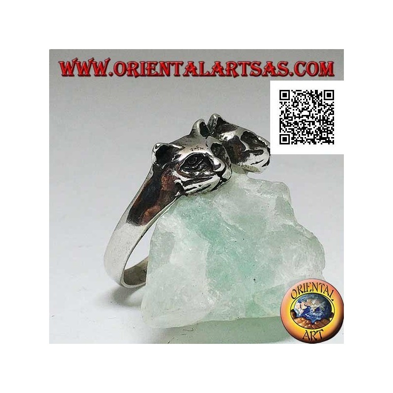 Silver ring with a pair of cats (heads)