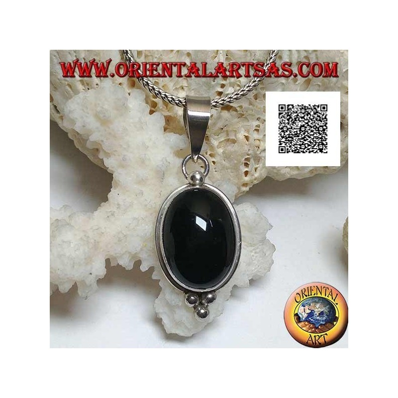 Ciondolo in argento con onice ovale cabochon su montatura liscia e tre palline sotto