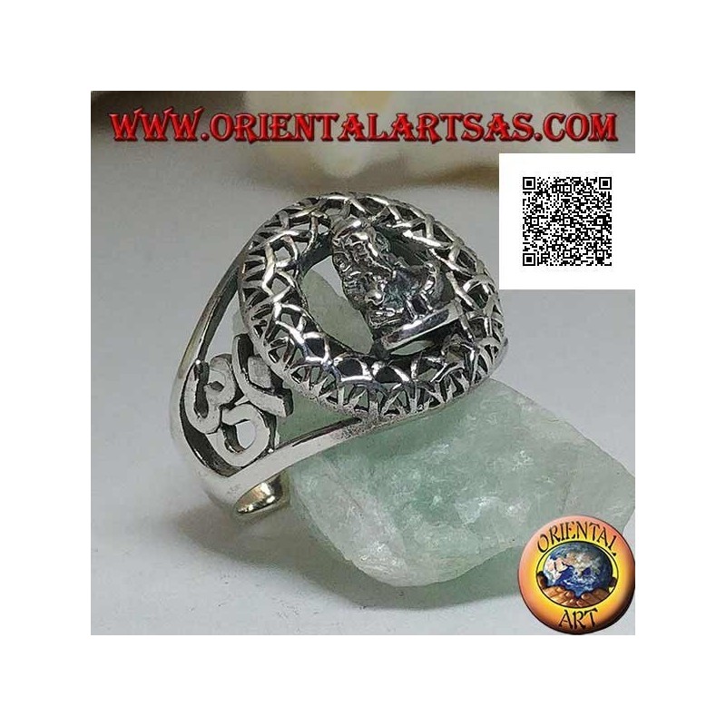 Silver ring with a statuette of Ganesh sitting in an otraforato circle and Oṃ (ॐ) on the sides in openwork