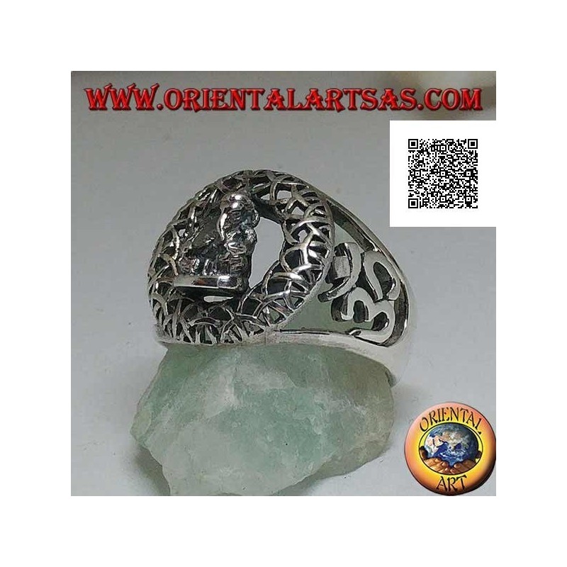 Silver ring with a statuette of Ganesh sitting in an otraforato circle and Oṃ (ॐ) on the sides in openwork