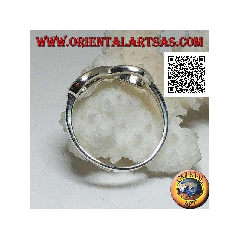 Anillo de plata con símbolo de nudo infinito redondeado liso
