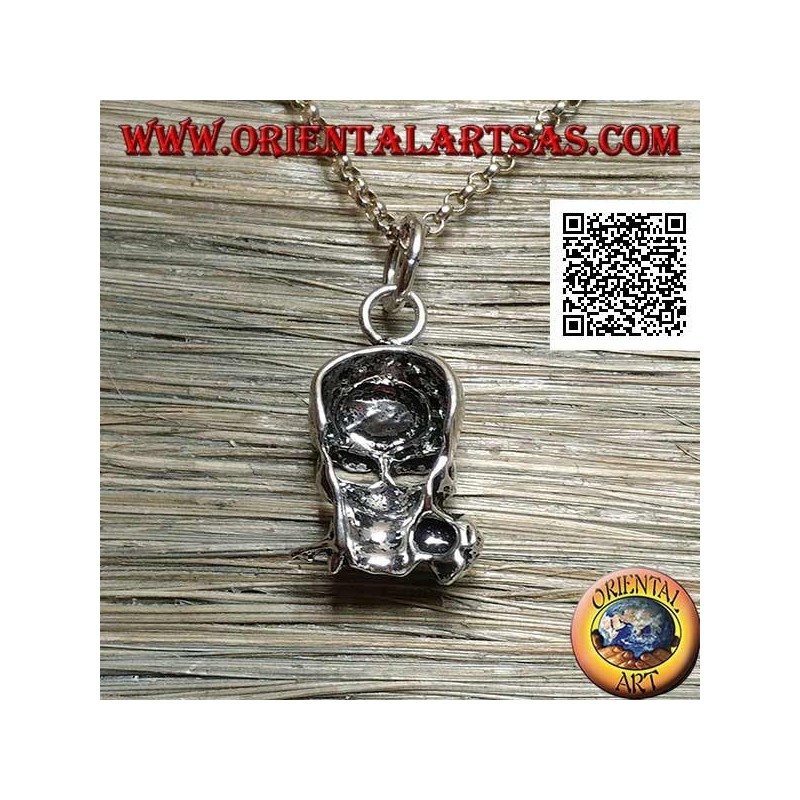 Pendentif en argent en forme de crâne avec une rose entre les dents