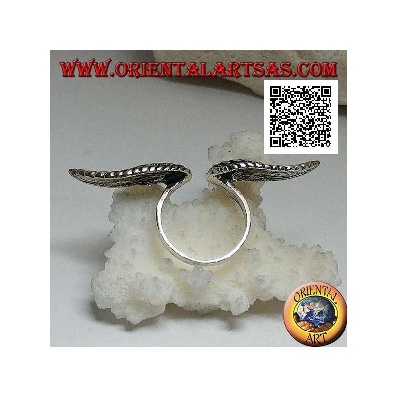 Bague en argent avec doubles ailes d'ange déployées et ouvertes