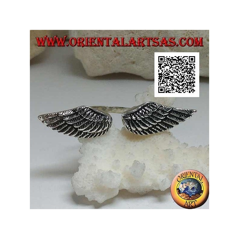 Silver ring with double spread and open angel wings