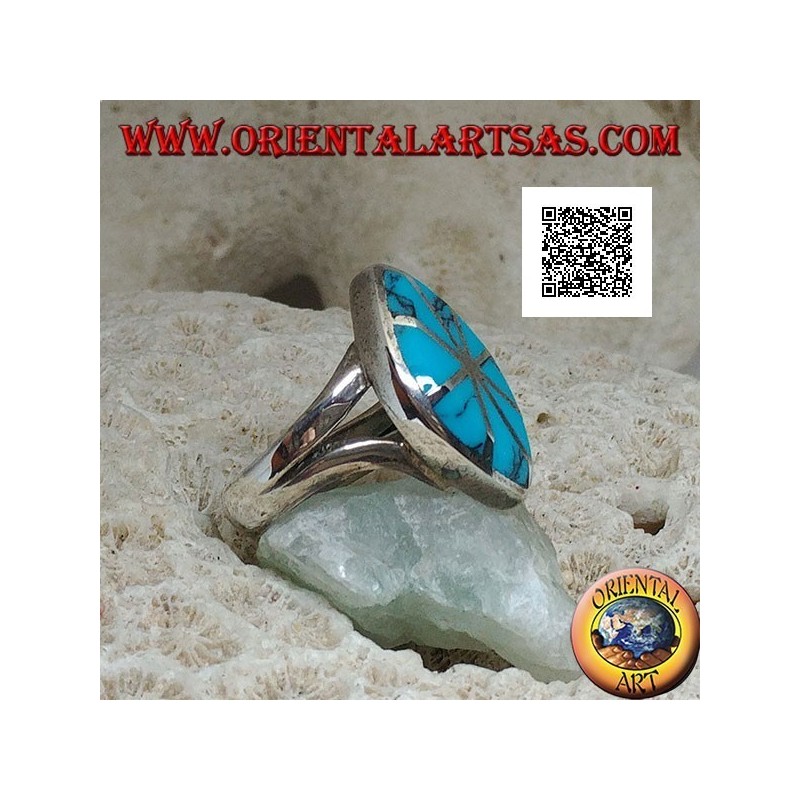 Anello in argento a navetta con turchese diviso in otto parti linee in argento