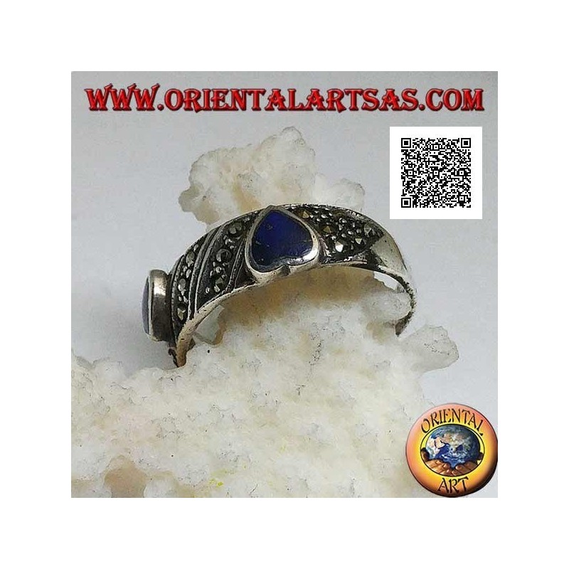 Bague en argent avec cœurs en lapis lazuli naturel en relief sur traitement oblique avec marcassite