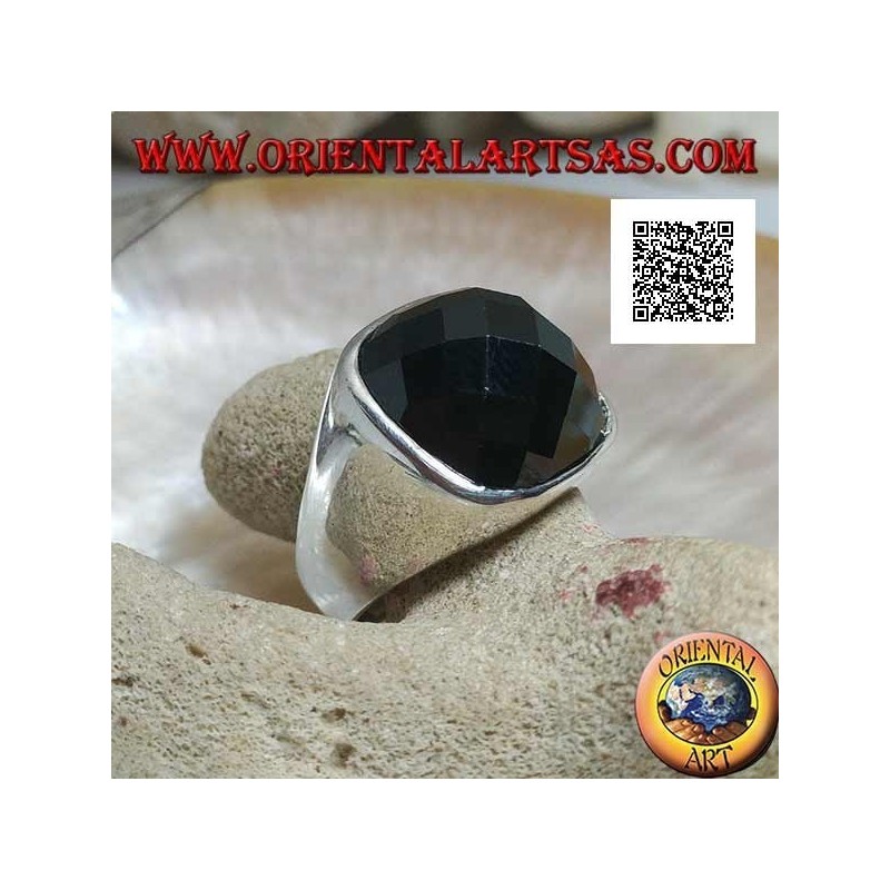 Ring in rhodium silver with rounded square faceted cabochon spinel zircon
