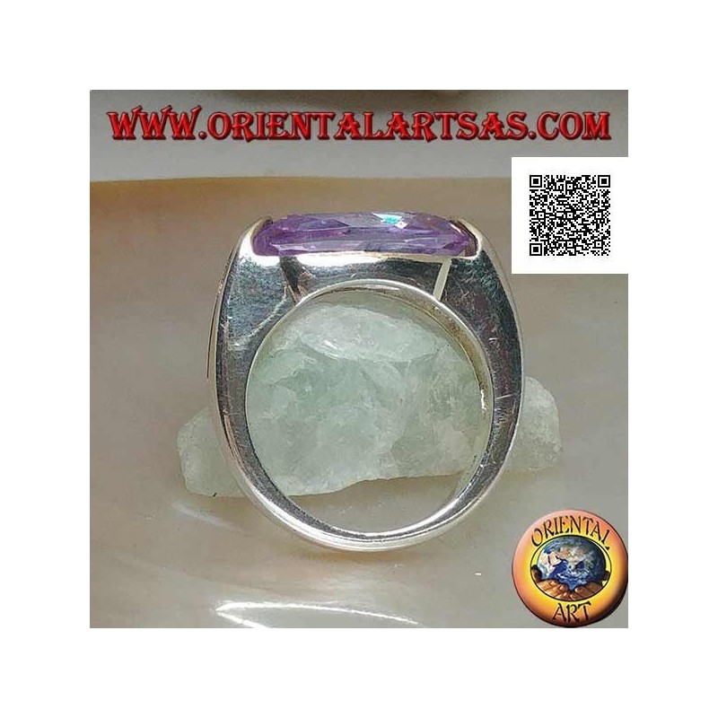 Anillo de plata rodiada con circonita de amatista facetada ovalada horizontal