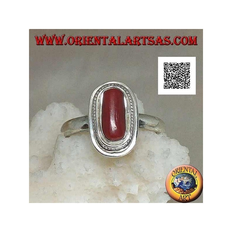 Anello in argento con corallo naturale incastonato in un bordo a treccia (16)
