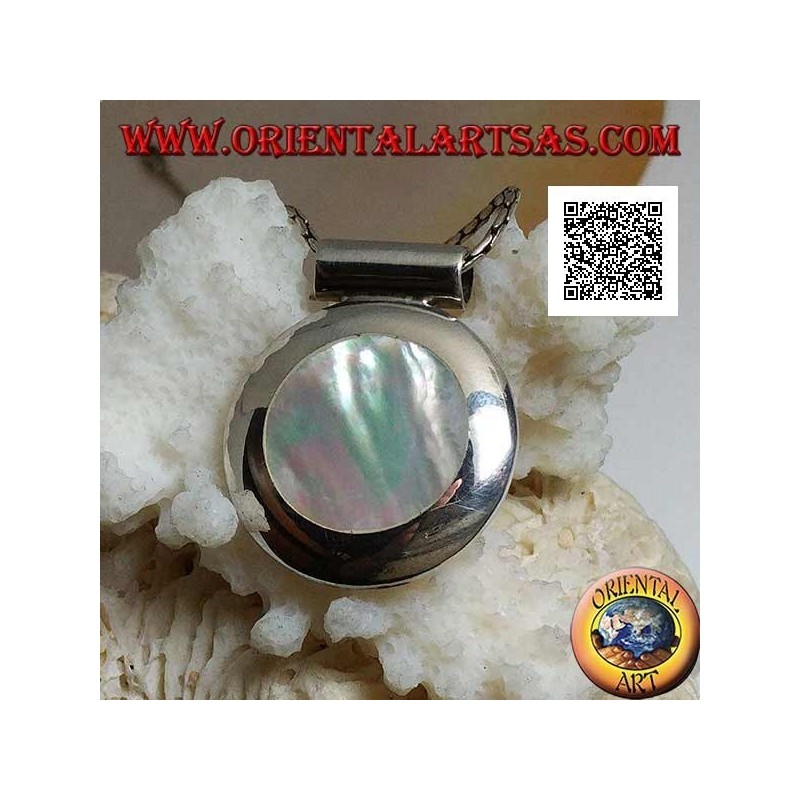 Silver pendant with round mother of pearl on smooth side frame and tubular hook