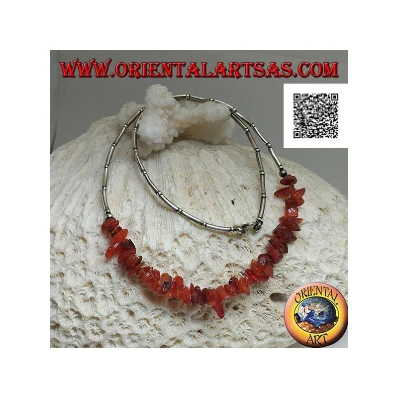 Collana in argento 925 ‰ a girocollo, tubicini in argento infilati e frammenti di ambra