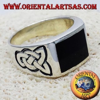 Ring mit Onyx und Silber keltischen Knoten