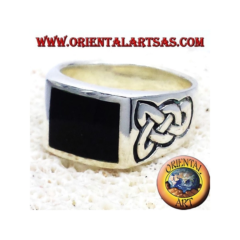 anneau avec onyx et noeud celtique argent