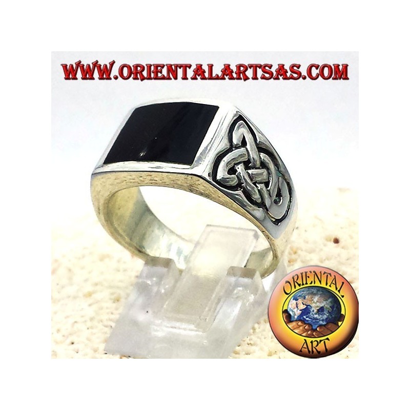 ring with onyx and silver Celtic knot