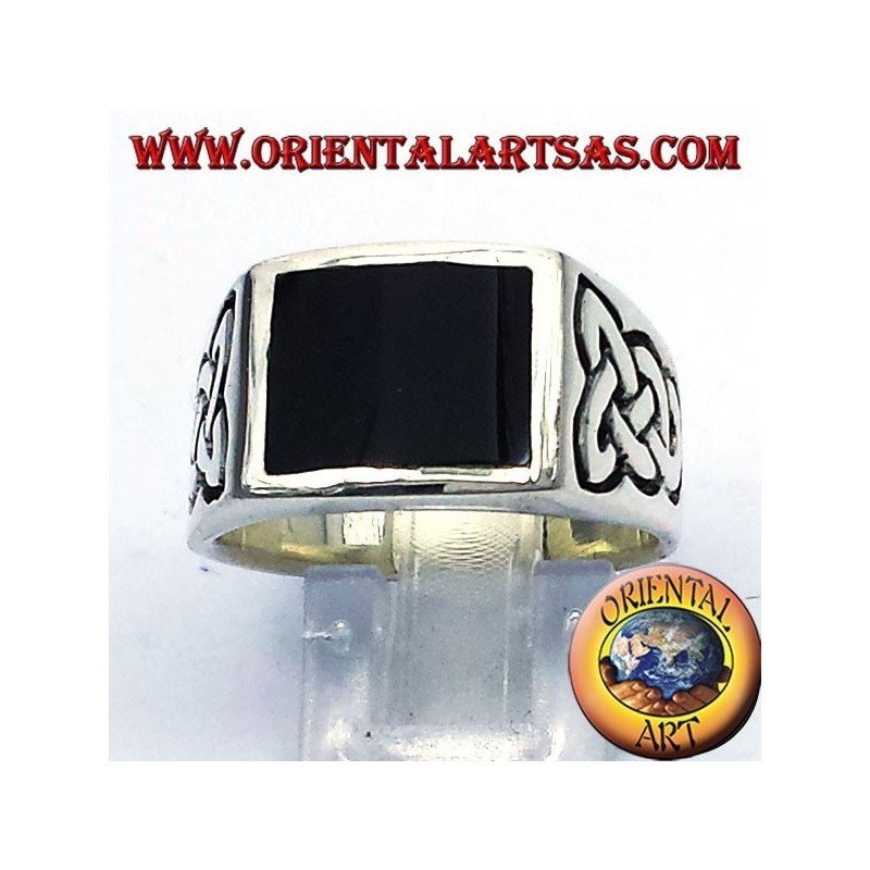 ring with onyx and silver Celtic knot