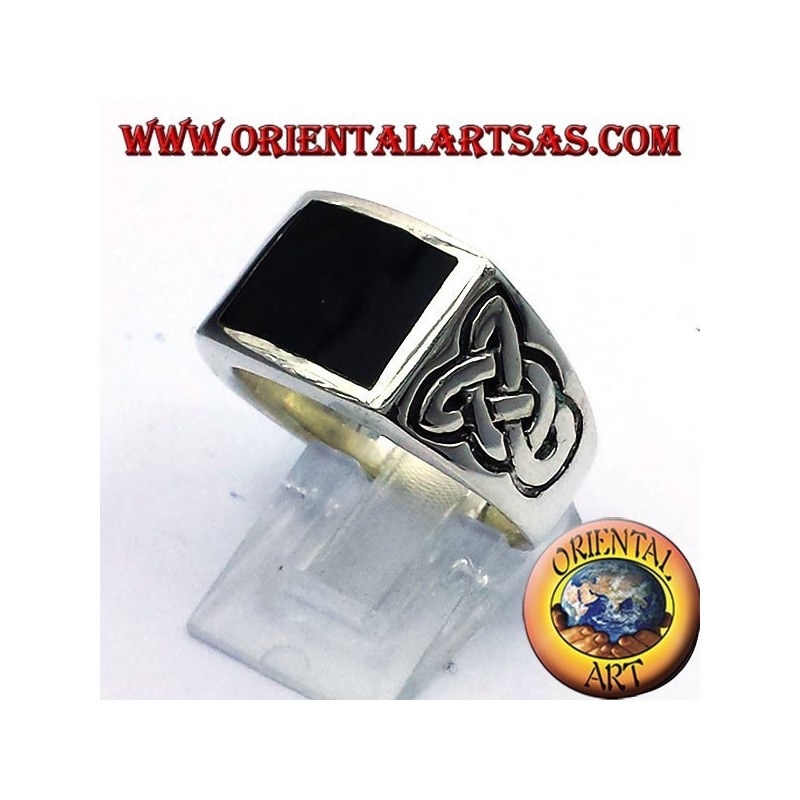 ring with onyx and silver Celtic knot