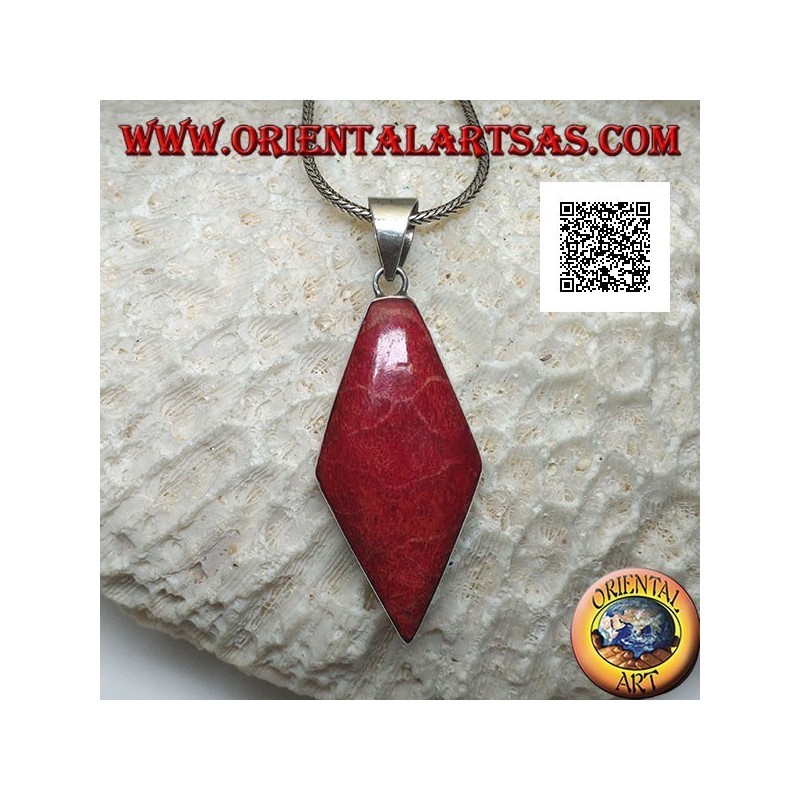 Ciondolo in argento con madrepora rossa (corallo) romboidale su montatura liscia