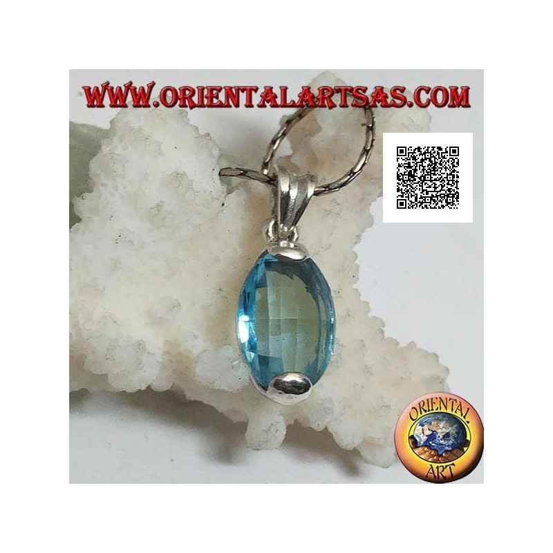 Colgante de plata con topacio azul facetado ovalado engastado arriba y abajo