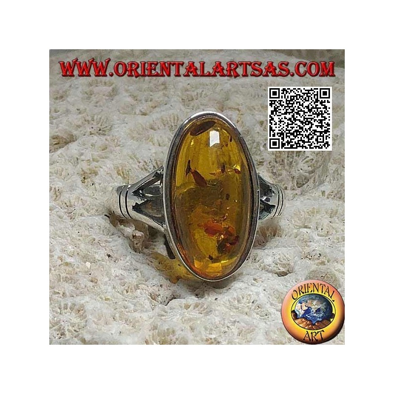 Bague en argent avec un ambre cabochon ovale allongé attaché à deux