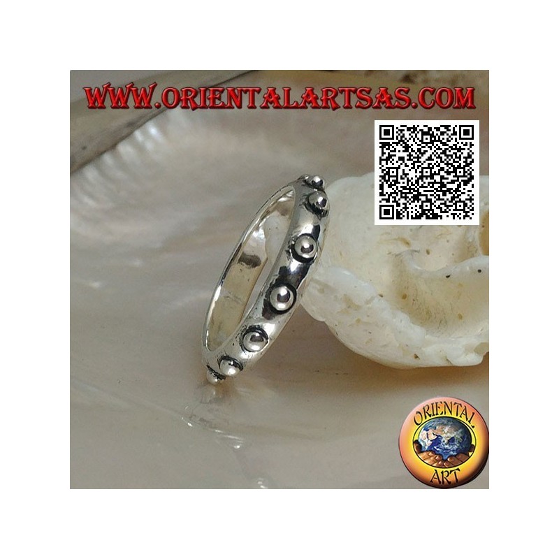 Silver ring with embossed balls (studded collar)