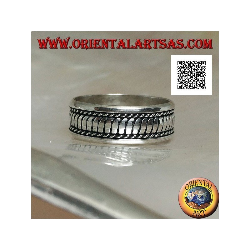 Silver ring with vertical stripes between intertwining above to below