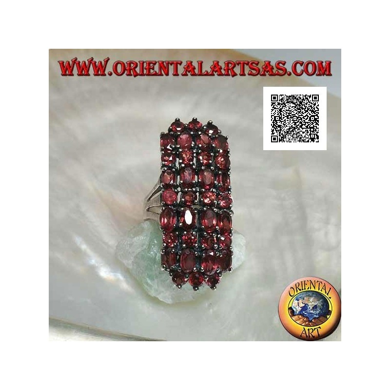 Bague en argent avec 31 grenats naturels sertis ovale et rond pour former un rectangle