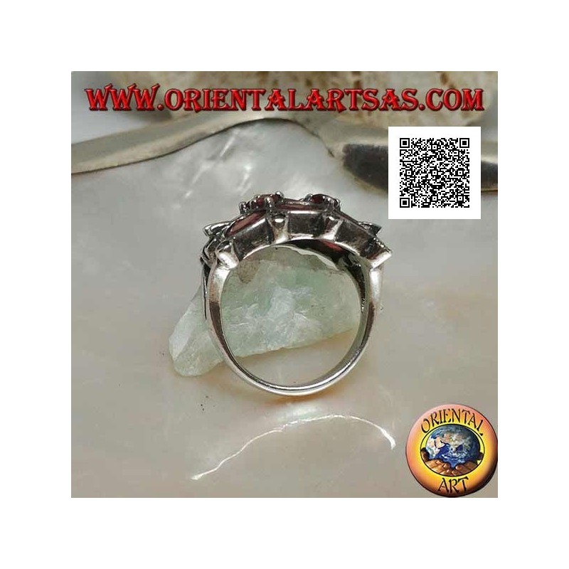 Anello in argento a griglia con granati naturali ovali e tondi e marcassite sulle intersezioni esterne