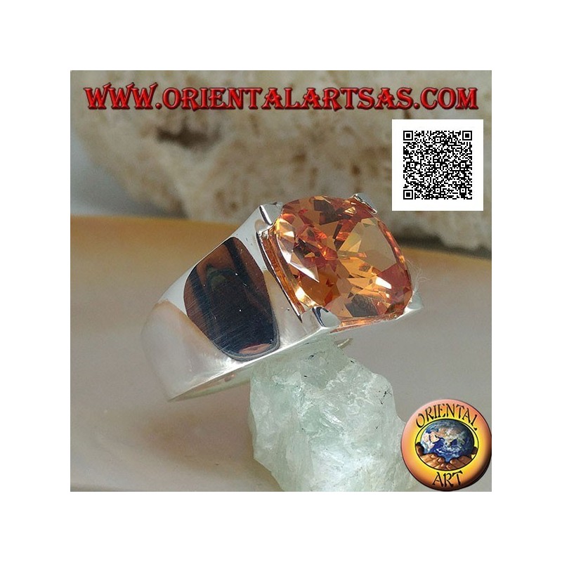 Anello in argento rodiato con zircone champagne ovale trasverso incastonato in un rettangolo